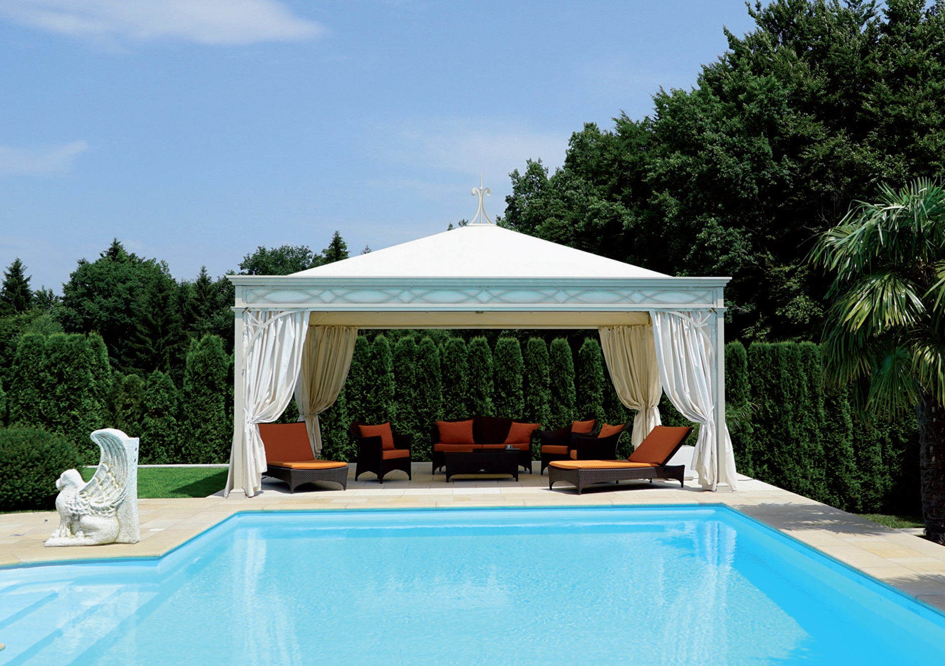 Pavillon weiß mit Vorhängen Unosider Modell Malatesta